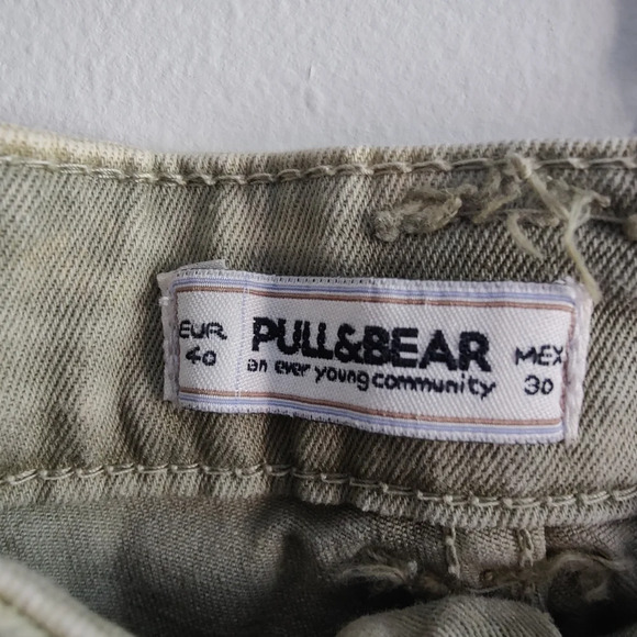Pull & Bear Denim Short Shorts / Euro 40 / US Medium - Picture 3 of 6